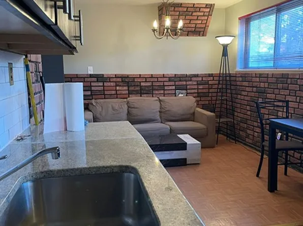 828 Booker Dr, Capitol Heights, MD 20743
