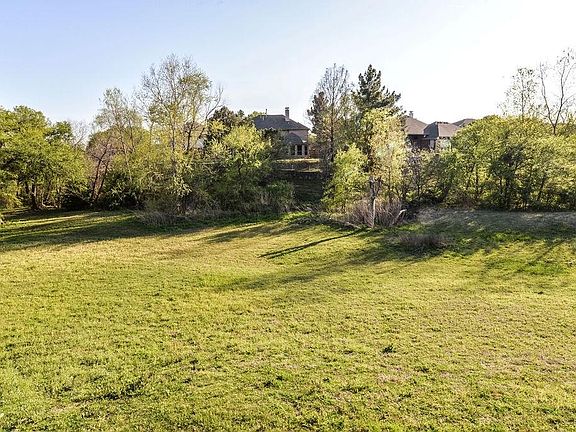 2nd image of 2794 Vista View Dr