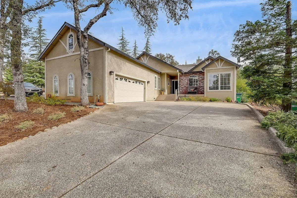 12917 Lake Wildwood Dr photo 1