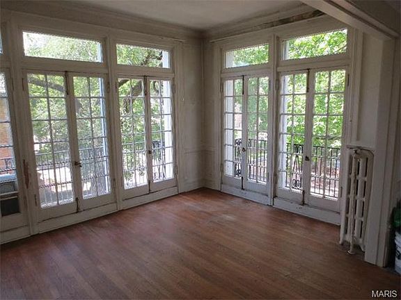 5th image of 4396 Maryland Ave APT 2W