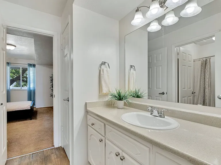 The Pointe at Northridge — Photo 30