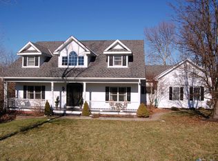 4000 Oakridge Dr, Crestwood, KY 40014