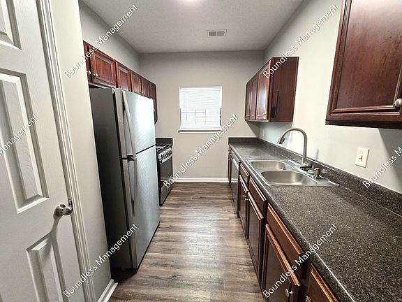 5th image of 2330 Hackamore Dr