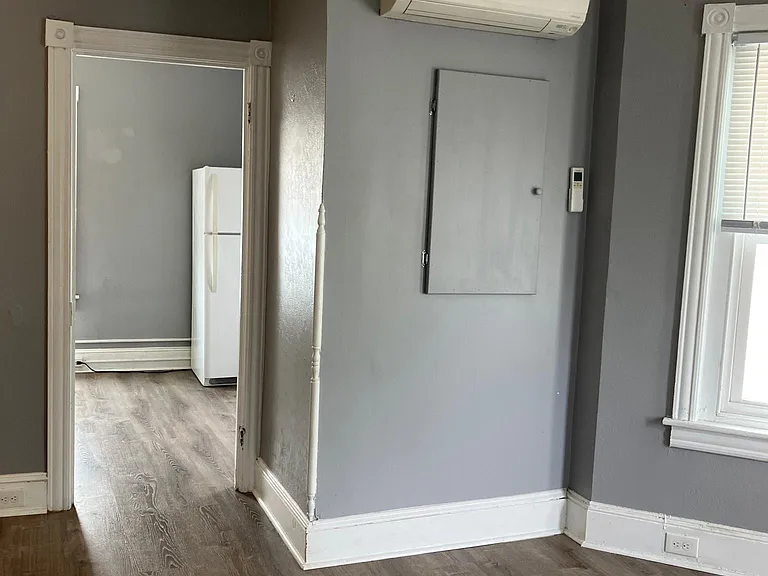 330 E Goepp St — Photo 17