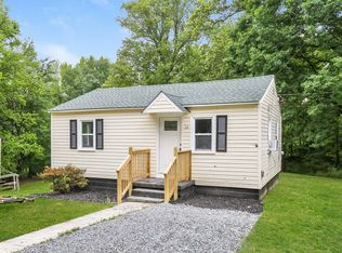 24 Circle Dr, Reidsville, NC 27320