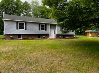 84 Woodlawn Ln, Willsboro, NY 12996