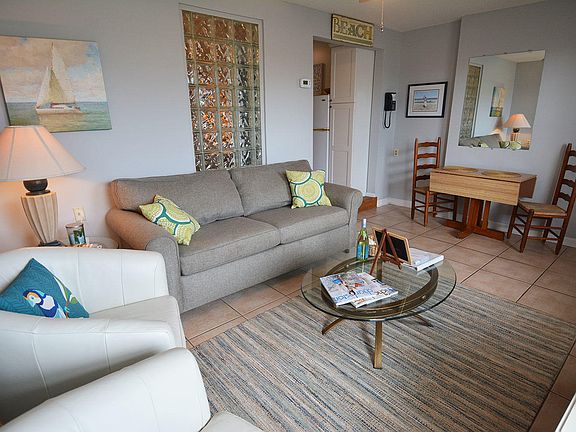 4th image of 1100 Pavilion Dr APT 104