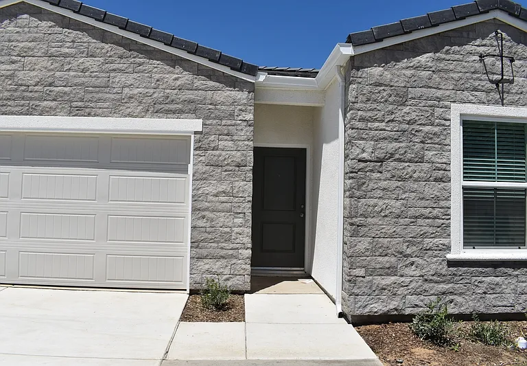 4481 N San Miguel Ave — Photo 4