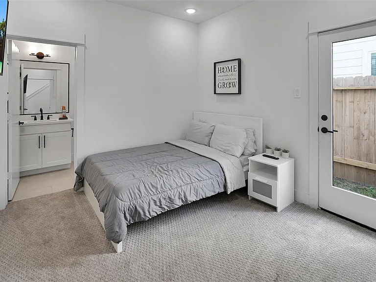 2711 Rosalie St — Photo 20