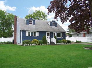 1075 Terry Rd, Ronkonkoma, NY 11779