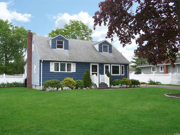 1075 Terry Road, Ronkonkoma, NY 11779