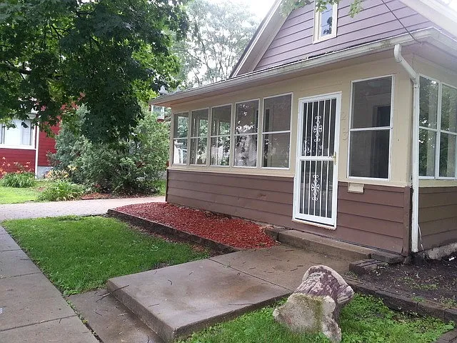 213 Franklin Blvd photo 1