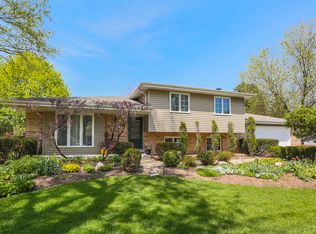 232 E Des Moines St, Westmont, IL 60559