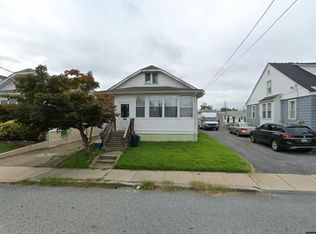 27 E Maple Ave, Brookhaven, PA 19015