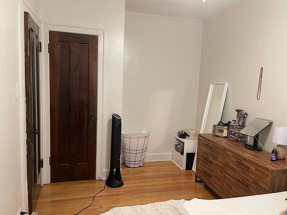 4th image of 4216-4224 N Clark St #3A