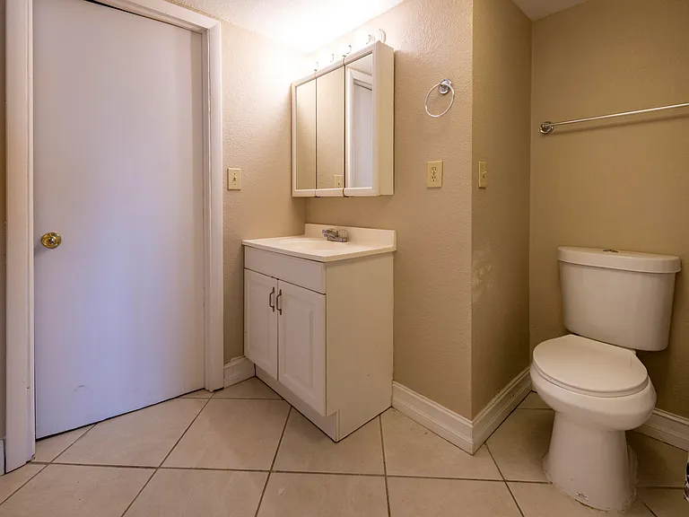 6911 Environ Blvd #8G — Photo 15