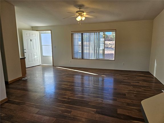 3rd image of 3315 S Ridge Ave