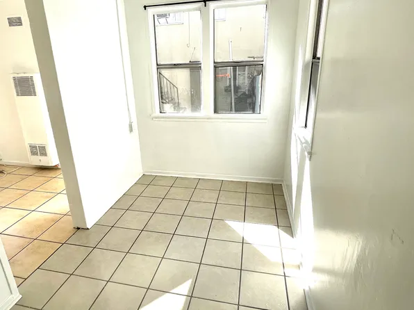 5427 1/2 Dairy Ave, Long Beach, CA