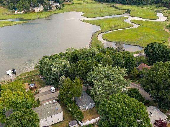 2nd image of 235 Idlewell Blvd
