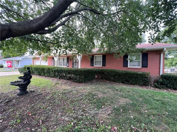 601 W Elk St, Savannah, MO 64485