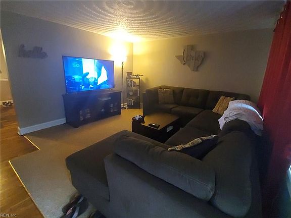 3rd image of 3811 Yaupon St