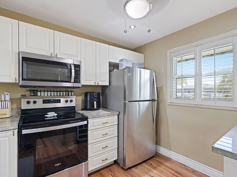 2700 Fiore Way #2020 — Photo 10