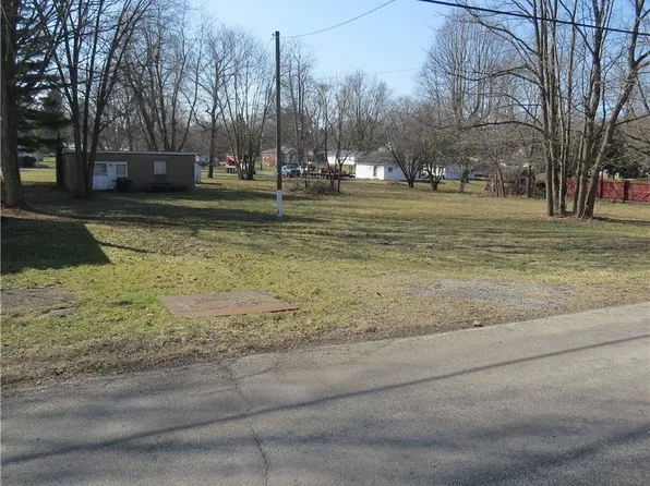 7900 Elson St SE, Waynesburg, OH 44688