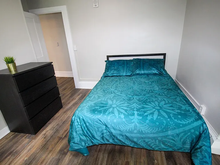522 Stewart Ave — Photo 177