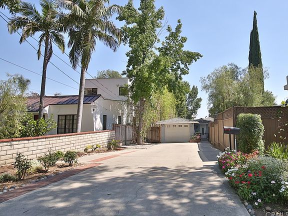 2nd image of 528 Ramona Ave