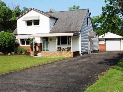 70 Iroquois Dr, Orchard Park, NY, 14127