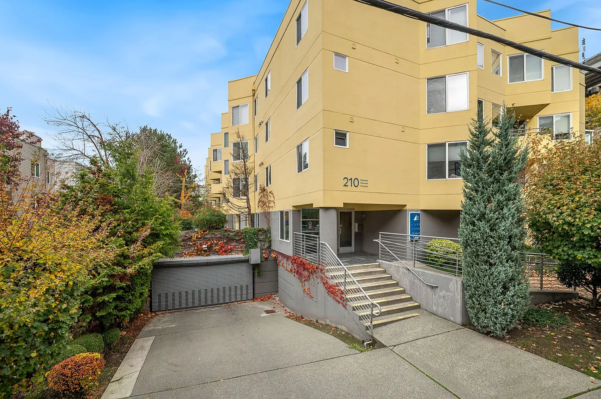 Building Photo - Lake Union Terrace