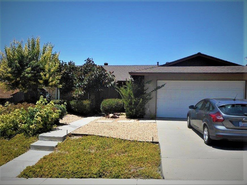 2nd image of 2563 Windmill View Rd