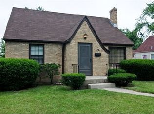 746 Golf Rd, Waukegan, IL 60087