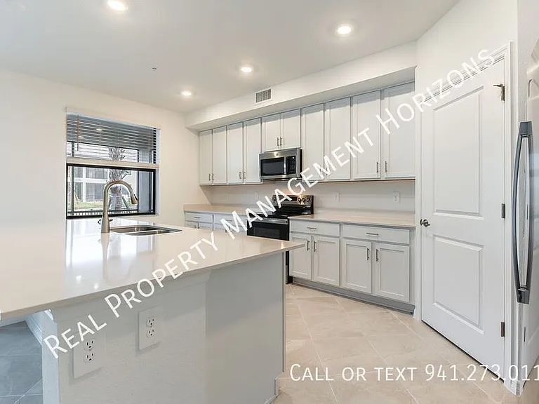 5628 Summit Pointe Cir #104 — Photo 5