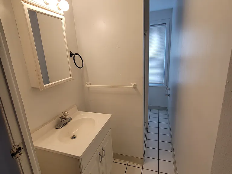 2016 Spring Garden St #3R — Photo 6
