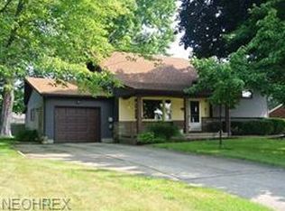2154 Shetland Ln, Poland, OH