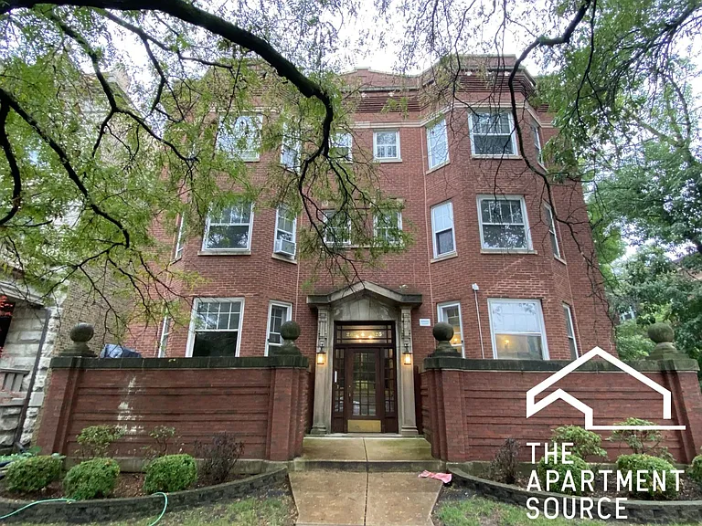 2825 W Logan Blvd #1 — Photo 21