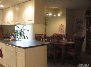 3 Denver Ct, Coram, NY 11727