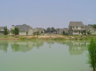 16 Grove Park Cres, Cartersville, GA 30120