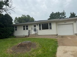 1626 Lower Muscatine Rd, Iowa City, IA 52240