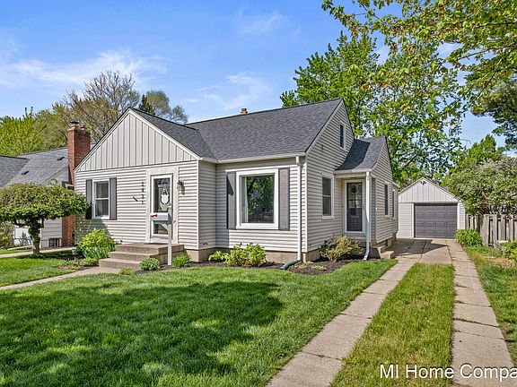 2nd image of 2431 Mildred Ave SE