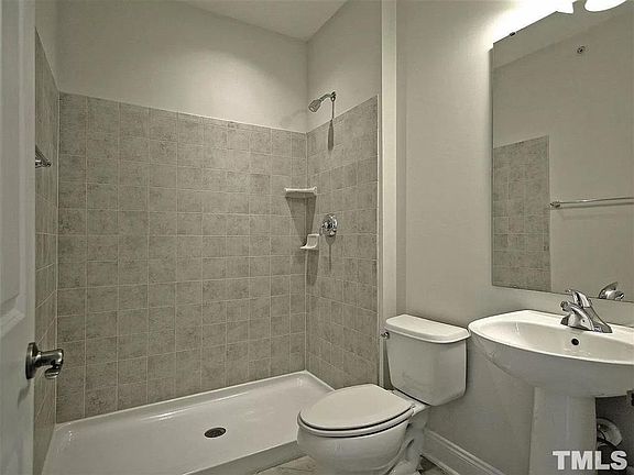 4th image of 10410 Sablewood Dr Unit 106