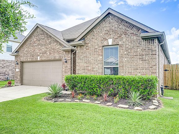 2nd image of 25307 Champion Ridge Ct