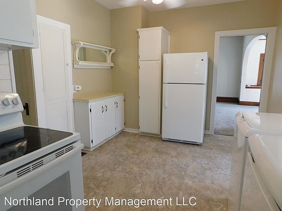 4th image of 105 N Elmwood Ave