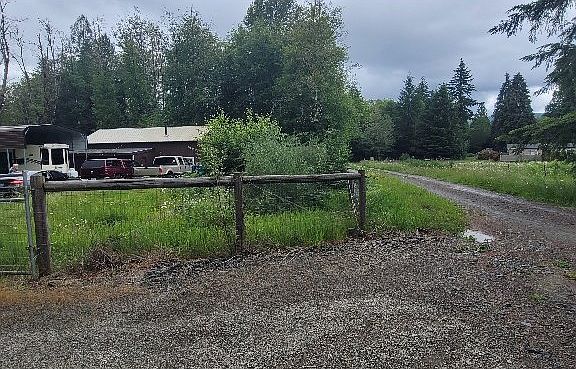3rd image of 42100 NE 121st Ave