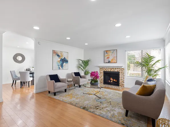 18408 Hatteras St Unit 27, Tarzana, CA 91356