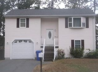 40 Wing St, Springfield, MA 01151