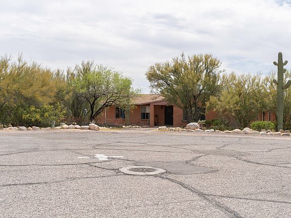 3rd image of 661 W Camino Del Oro