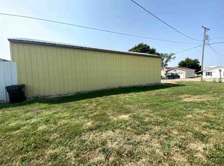214 N Main St, Litchfield, NE 68852