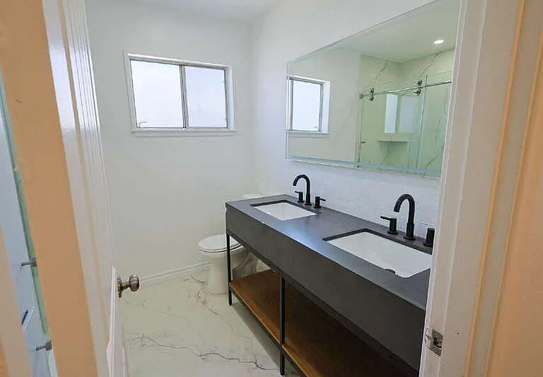 20450 College Blvd — Photo 15
